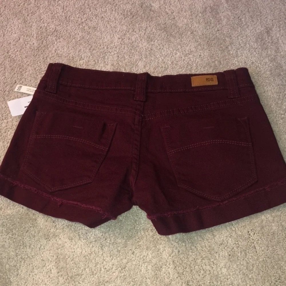 Tilly RSQ Malibu Cuff‎ Short Burgundy size 1 NWT